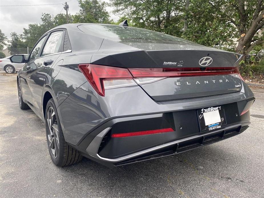 new 2024 Hyundai Elantra car, priced at $24,685