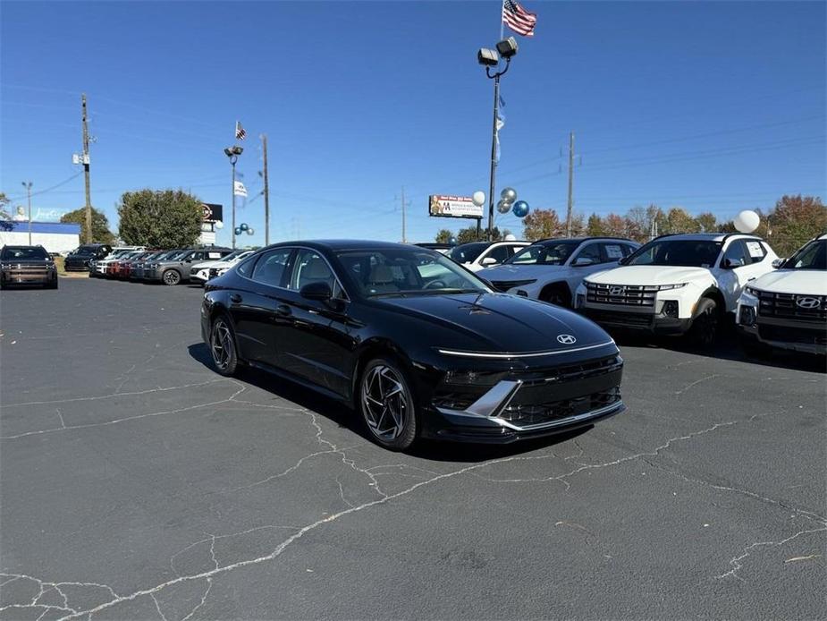 new 2024 Hyundai Sonata car, priced at $27,637