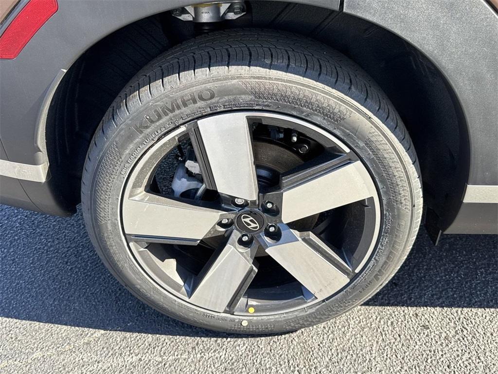 new 2025 Hyundai Santa Fe car, priced at $43,640