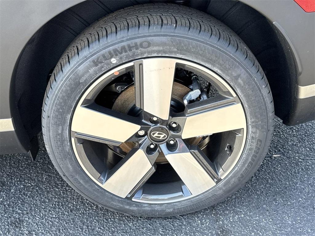 new 2025 Hyundai Santa Fe car, priced at $43,640
