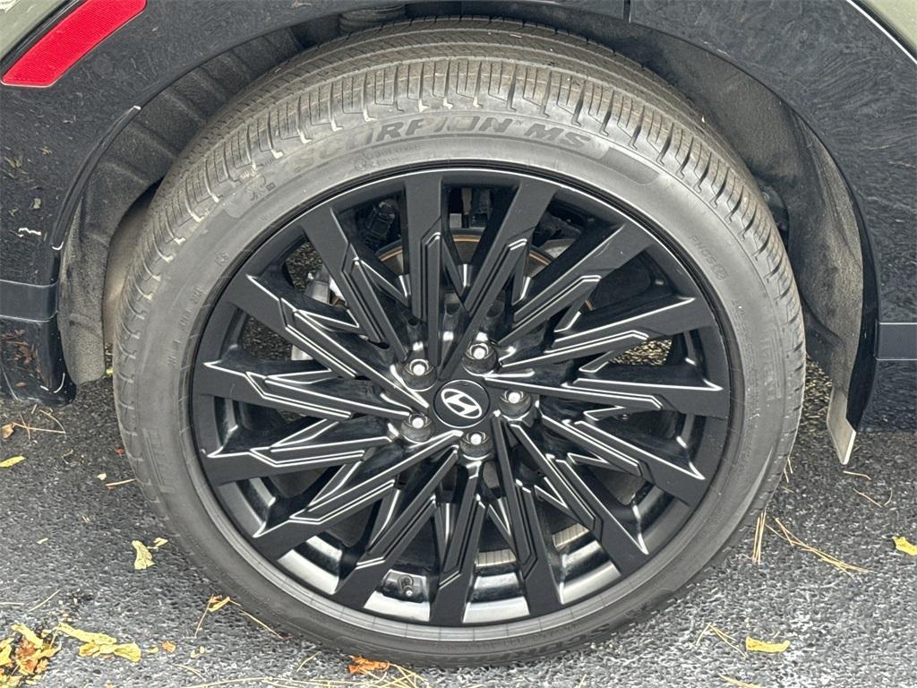 used 2025 Hyundai Santa Fe car, priced at $38,991