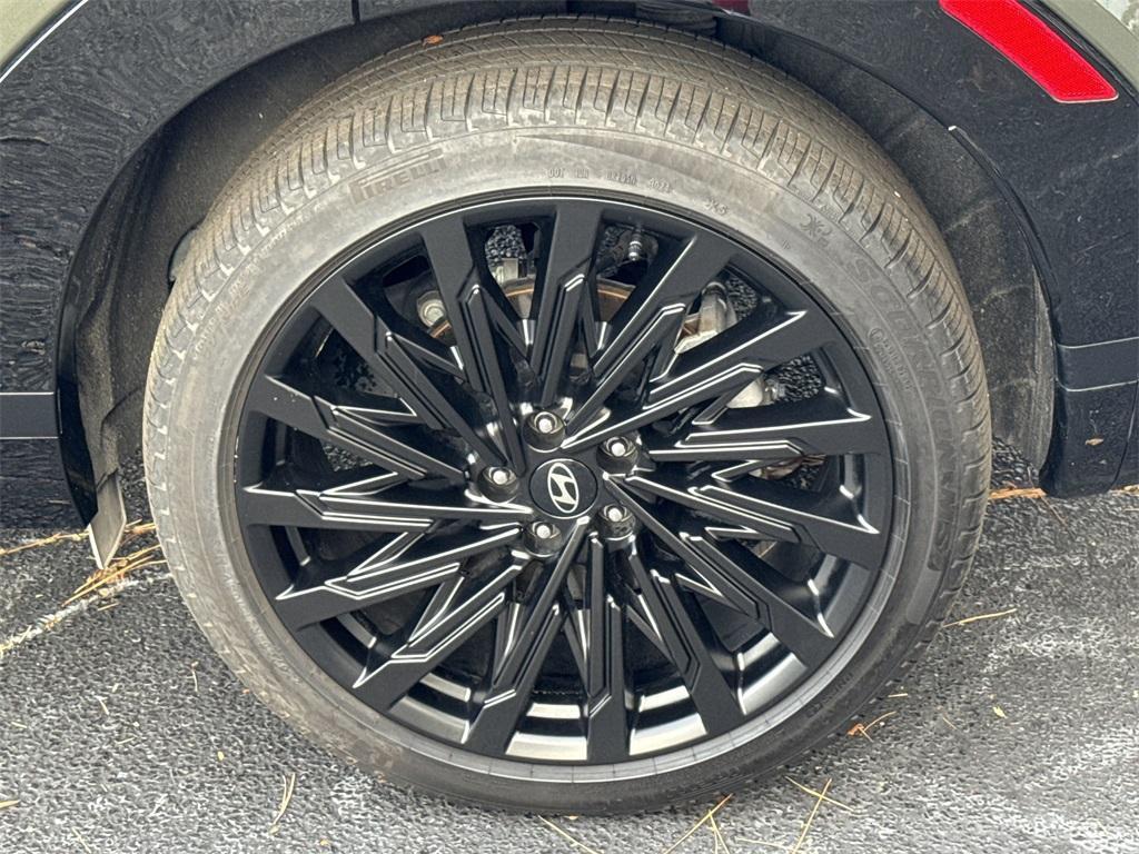 used 2025 Hyundai Santa Fe car, priced at $38,991