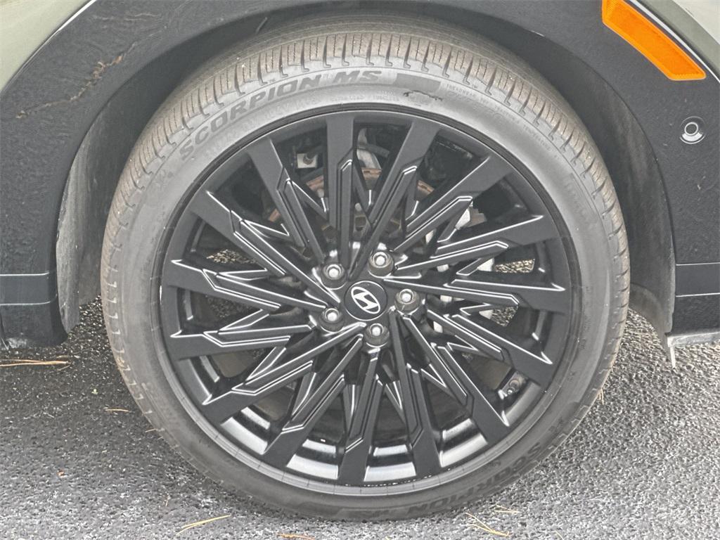 used 2025 Hyundai Santa Fe car, priced at $38,991