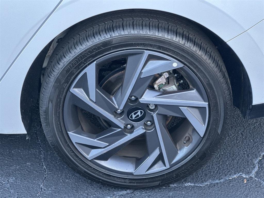 new 2025 Hyundai Elantra car, priced at $25,965