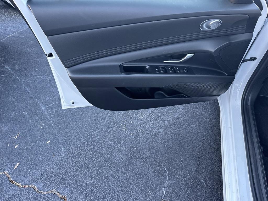 new 2025 Hyundai Elantra car, priced at $25,965