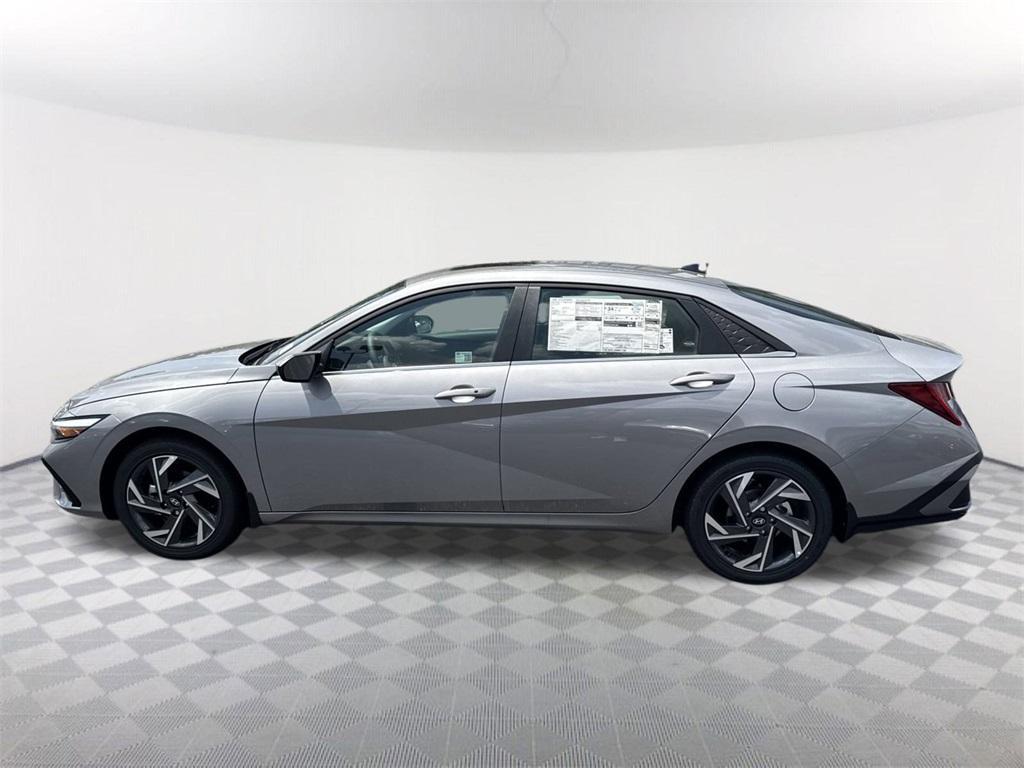new 2025 Hyundai Elantra car, priced at $25,905