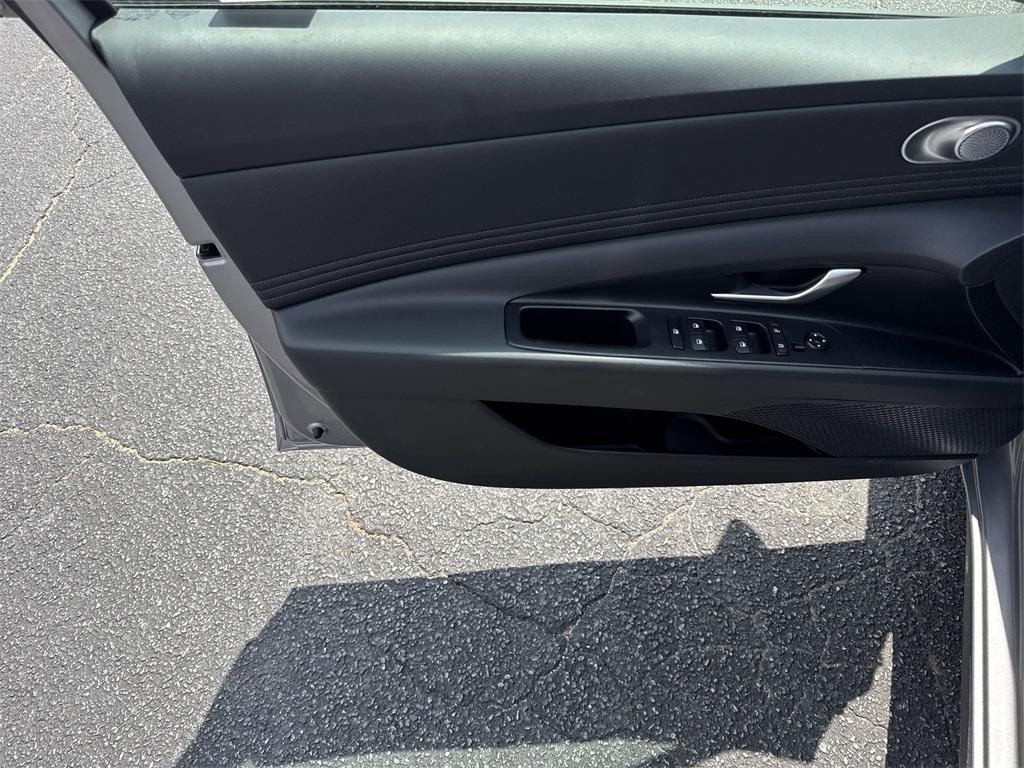 new 2025 Hyundai Elantra car, priced at $25,905