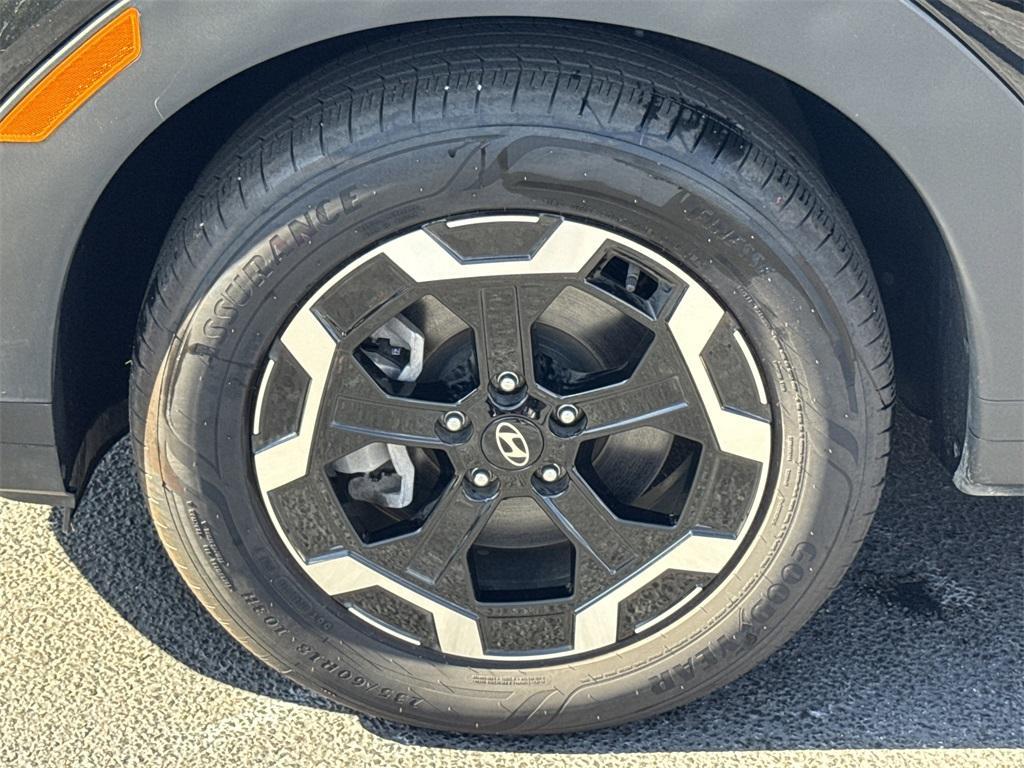 used 2024 Hyundai Santa Fe car, priced at $28,992