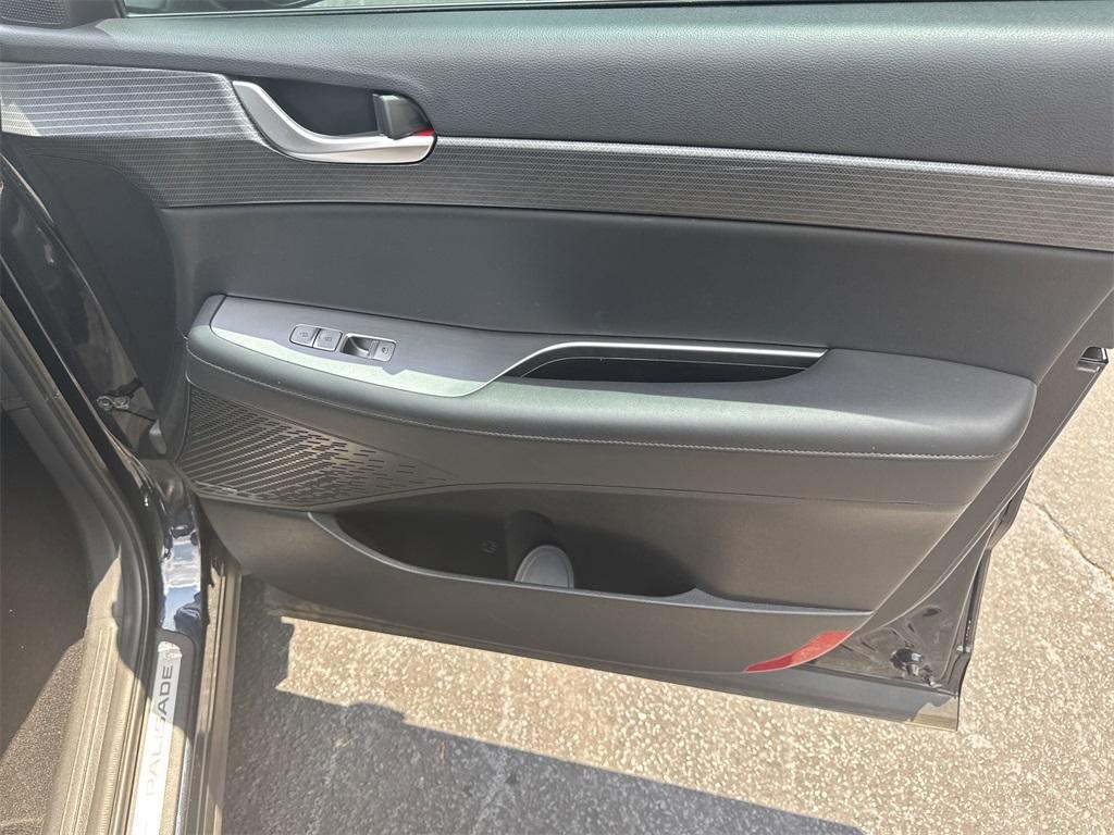 used 2023 Hyundai Palisade car, priced at $35,792