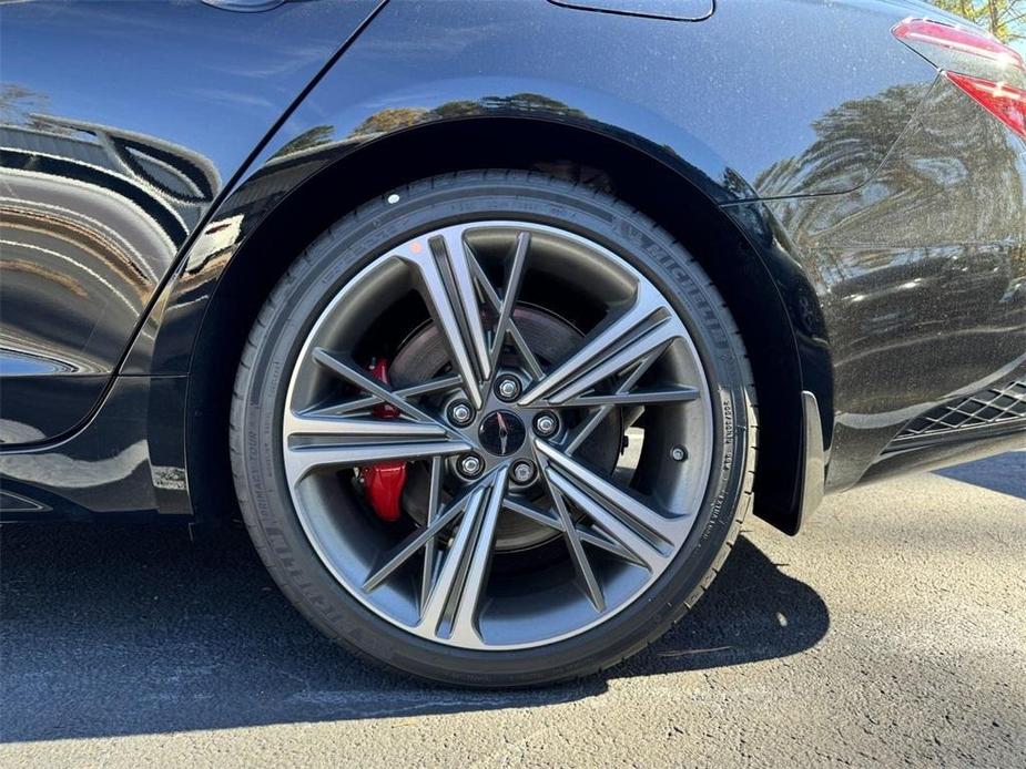 new 2025 Genesis G70 car, priced at $47,157