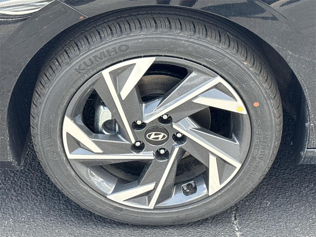 new 2025 Hyundai Elantra car, priced at $23,375