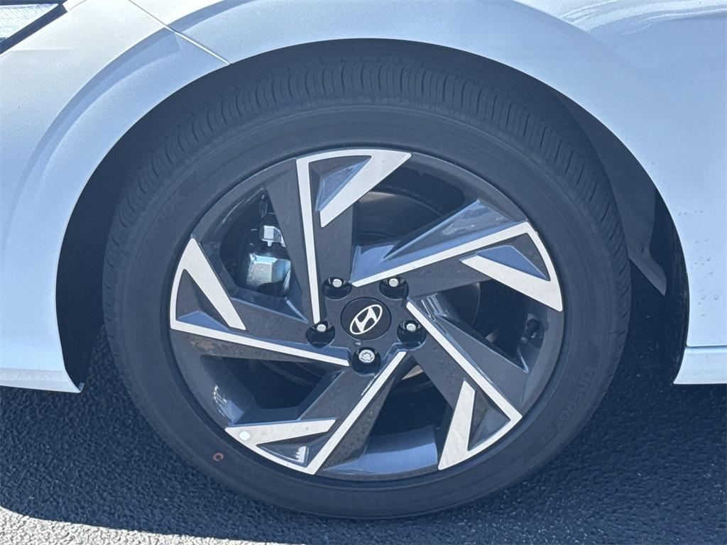 new 2025 Hyundai Elantra car, priced at $23,915