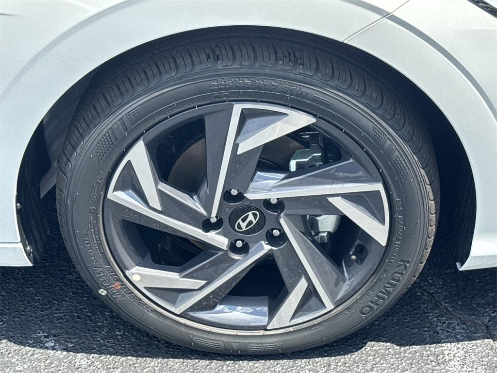 new 2025 Hyundai Elantra car, priced at $23,875