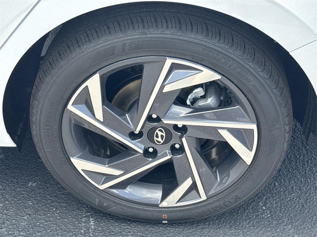 new 2025 Hyundai Elantra car, priced at $23,875