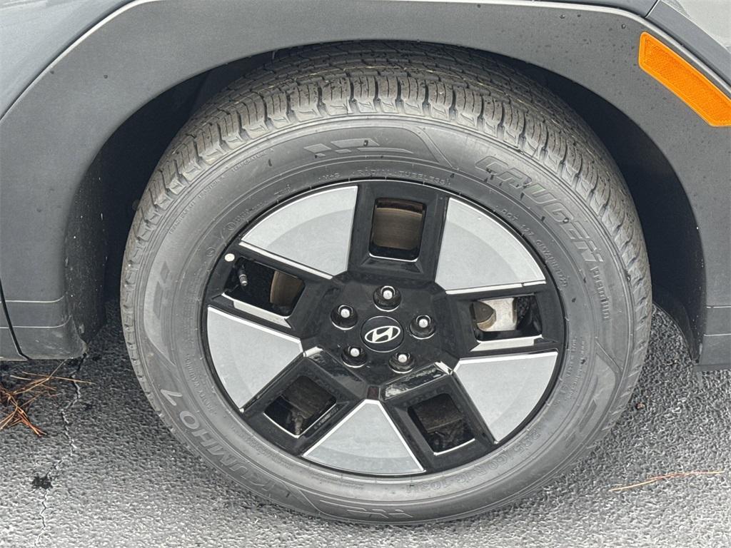 used 2025 Hyundai SANTA FE HEV car, priced at $32,991