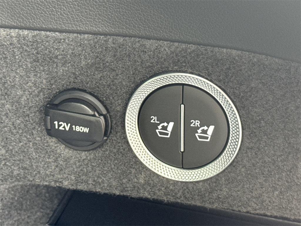 new 2025 Genesis GV80 car, priced at $82,925