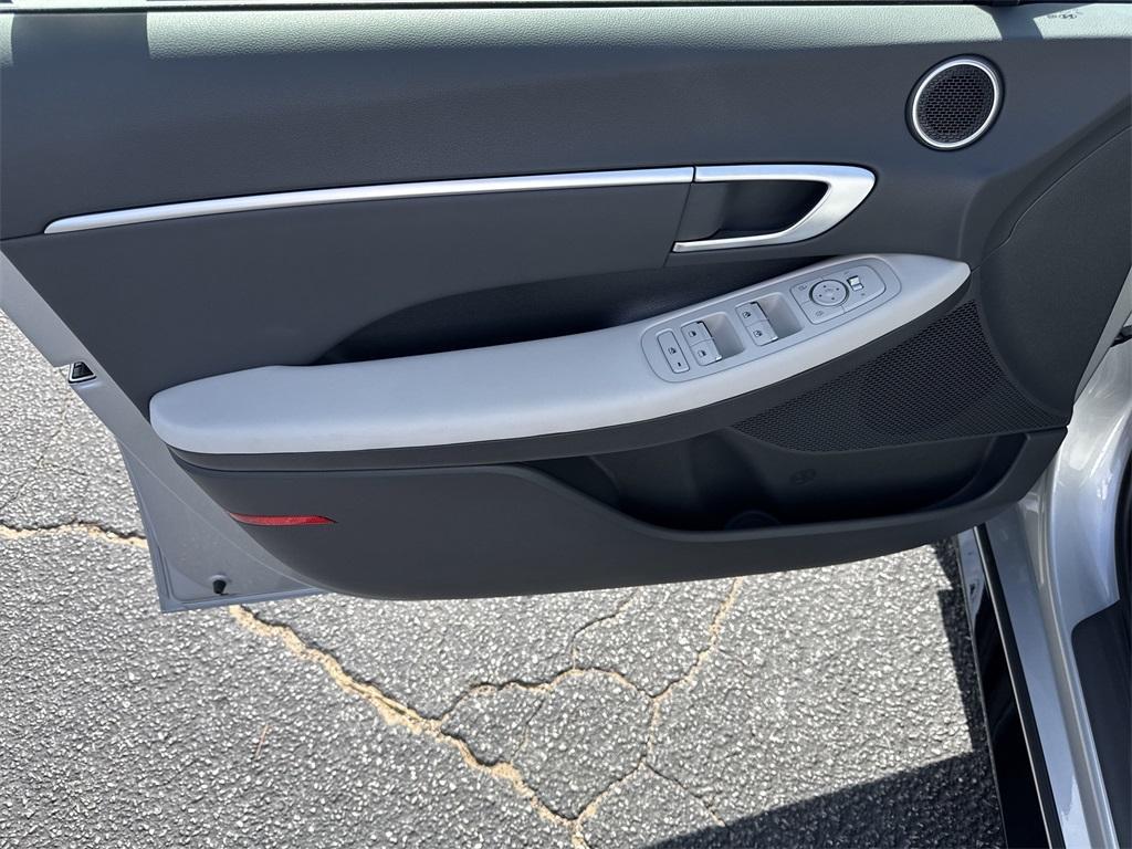 new 2025 Hyundai Sonata car, priced at $27,700
