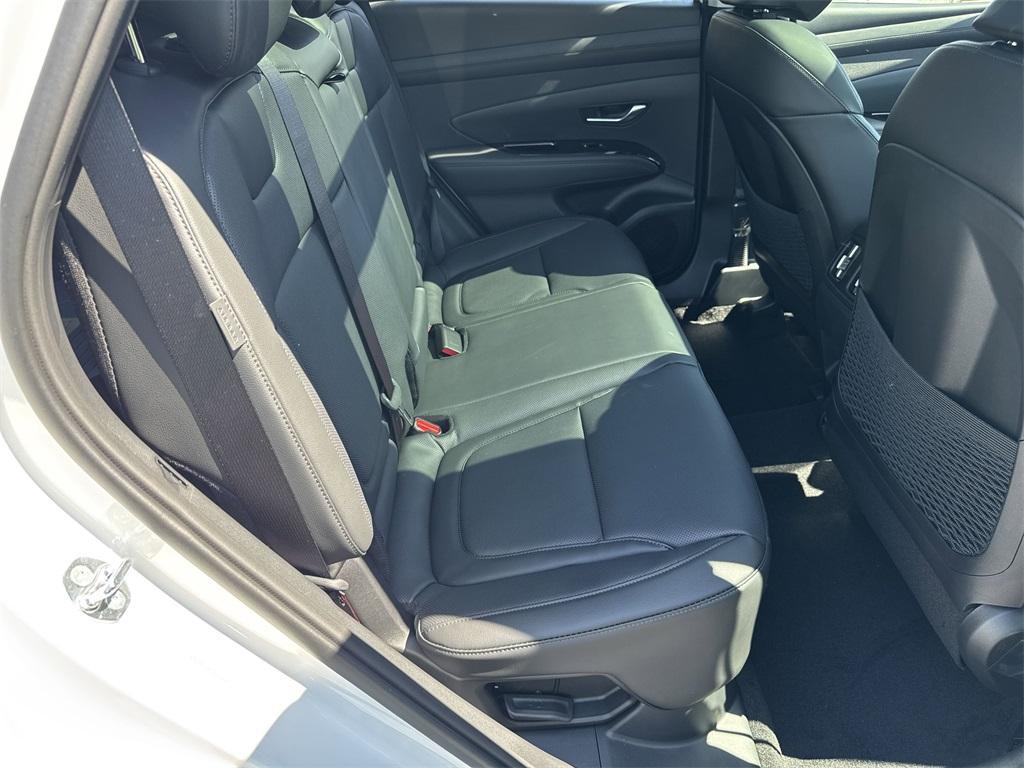 new 2025 Hyundai TUCSON Hybrid car, priced at $42,720