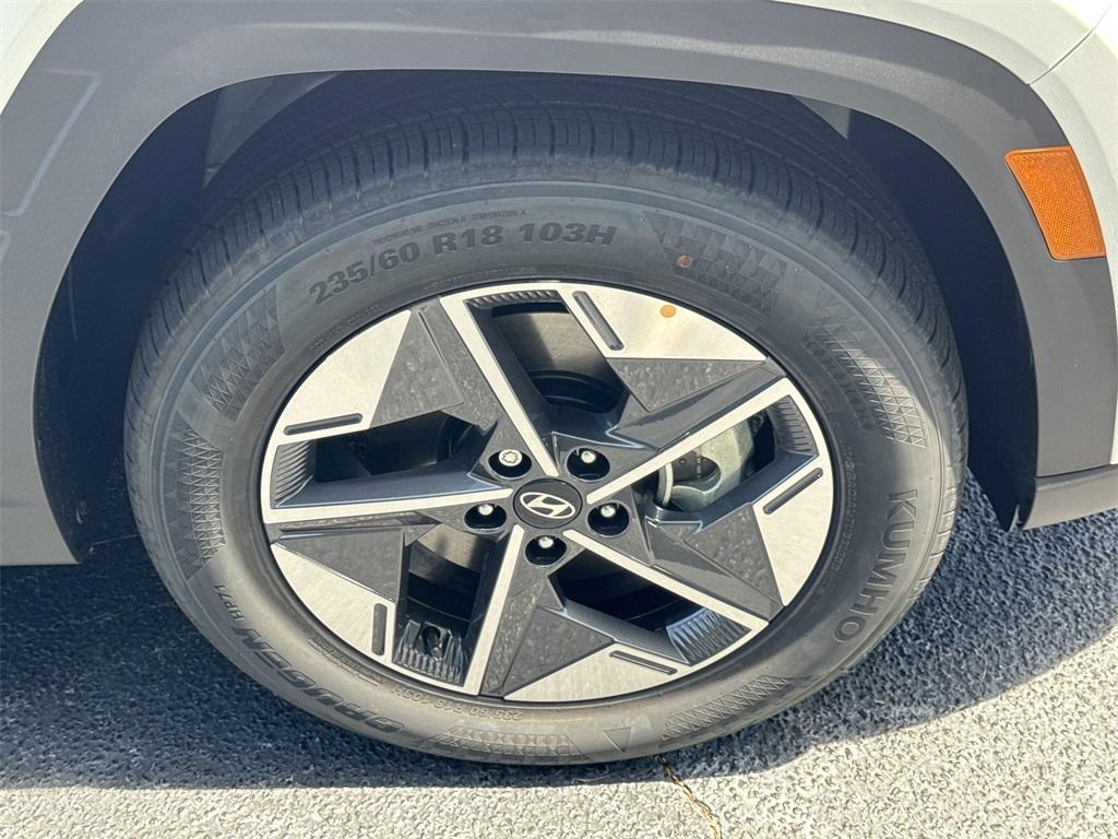 new 2025 Hyundai Tucson car, priced at $33,700