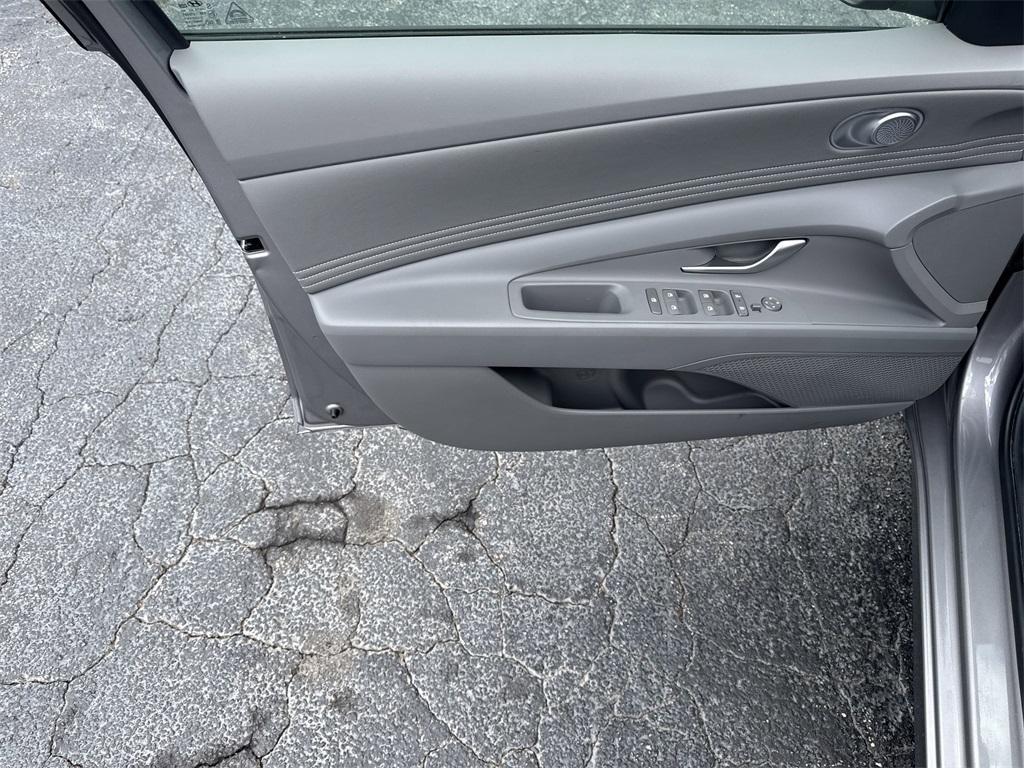 new 2025 Hyundai Elantra car, priced at $25,270