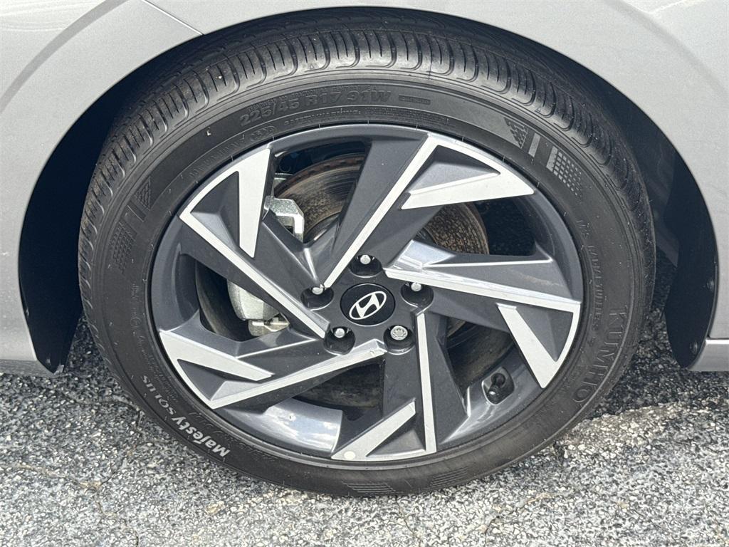 new 2025 Hyundai Elantra car, priced at $25,270