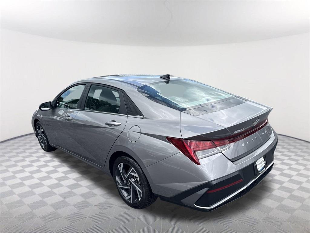 new 2025 Hyundai Elantra car, priced at $25,270
