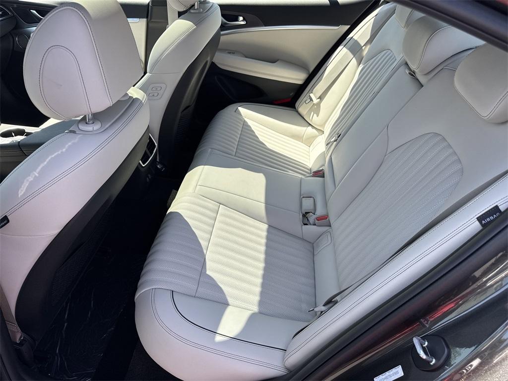 new 2025 Genesis G70 car, priced at $47,447