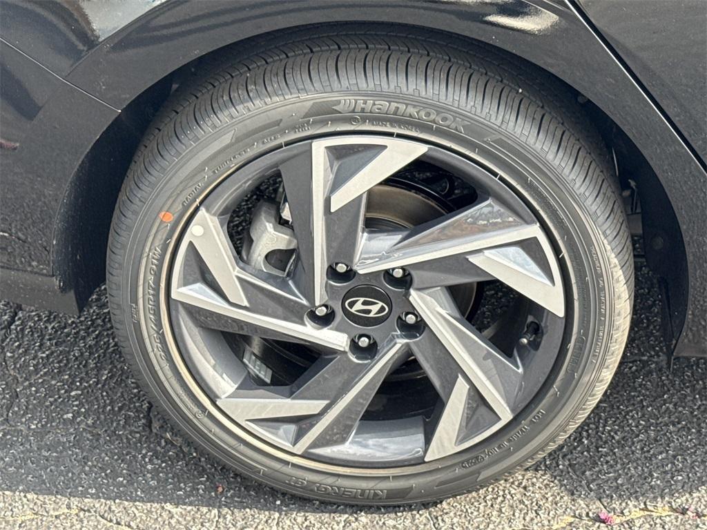 new 2025 Hyundai Elantra car, priced at $23,415