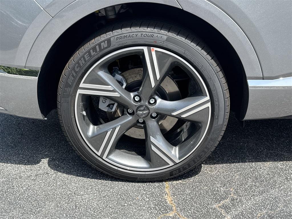 new 2025 Genesis GV80 car, priced at $79,885