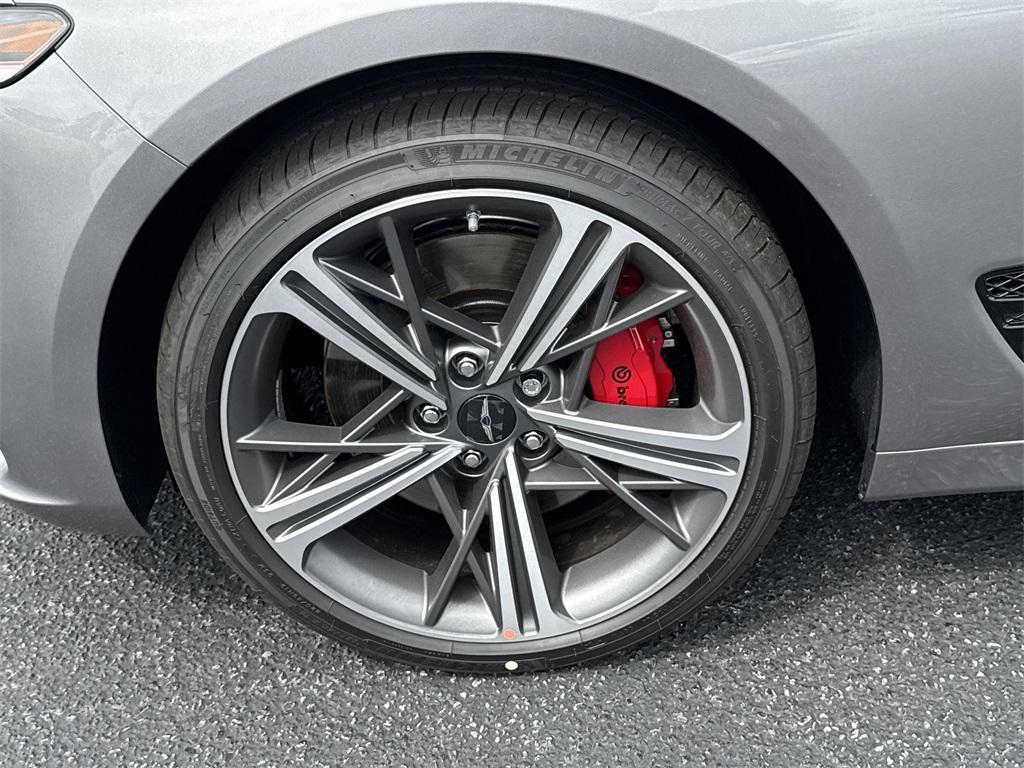 new 2025 Genesis G70 car, priced at $47,577