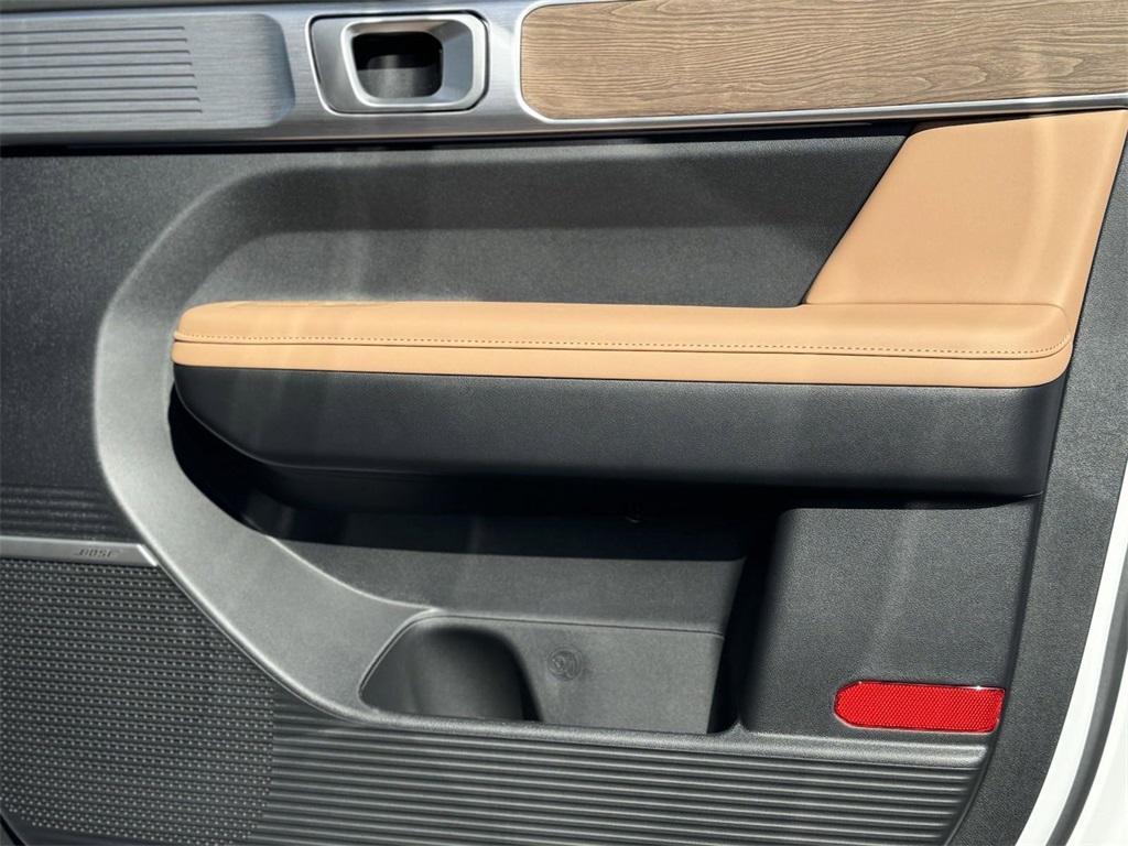 new 2025 Hyundai Santa Fe car, priced at $43,110