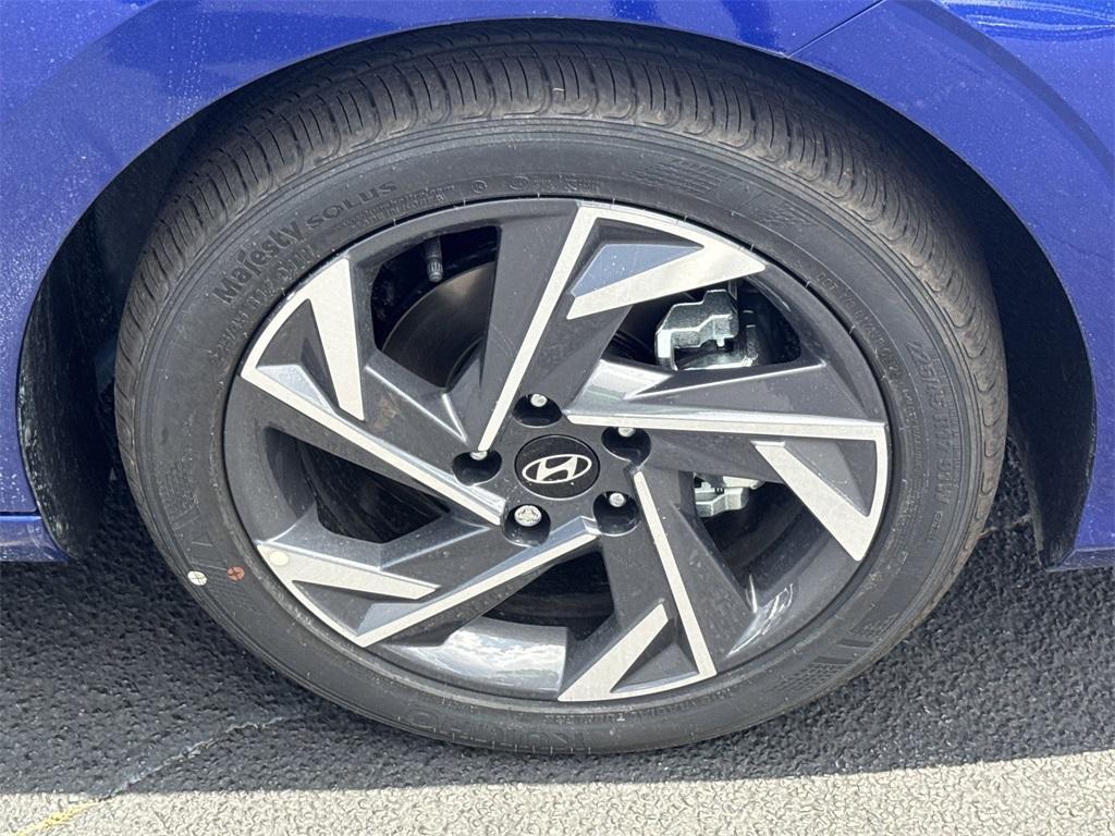 new 2025 Hyundai Elantra car, priced at $23,335