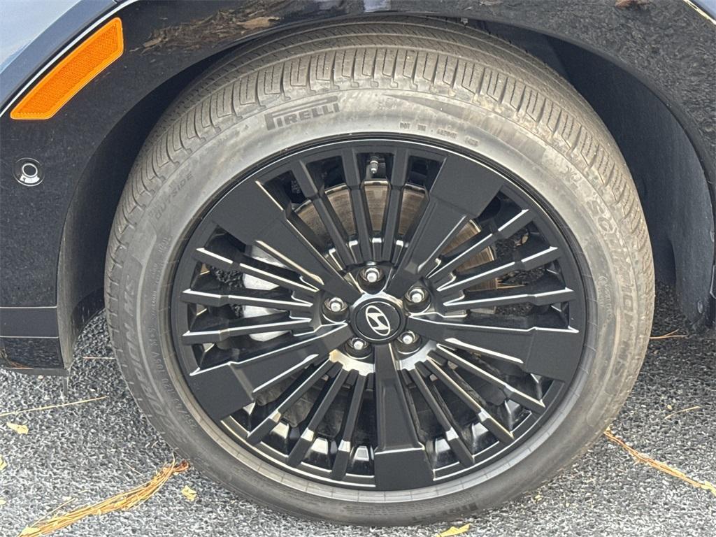 used 2025 Hyundai SANTA FE HEV car, priced at $41,591