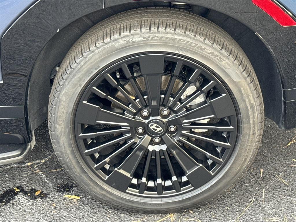 used 2025 Hyundai SANTA FE HEV car, priced at $41,591