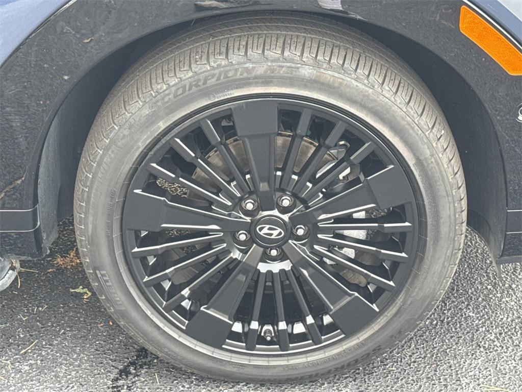 used 2025 Hyundai SANTA FE HEV car, priced at $41,591