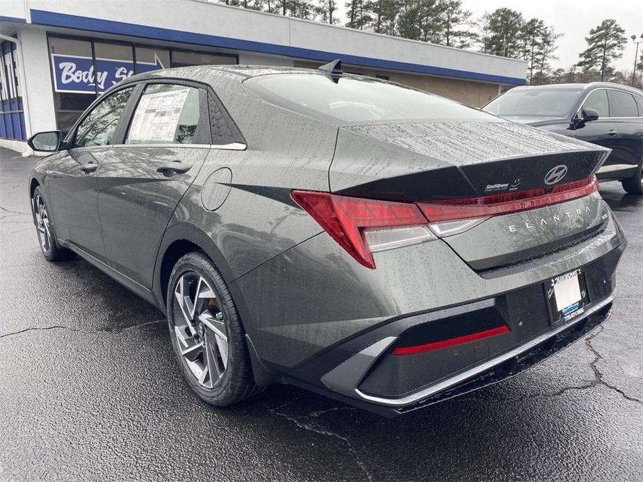 new 2024 Hyundai Elantra HEV car, priced at $27,953