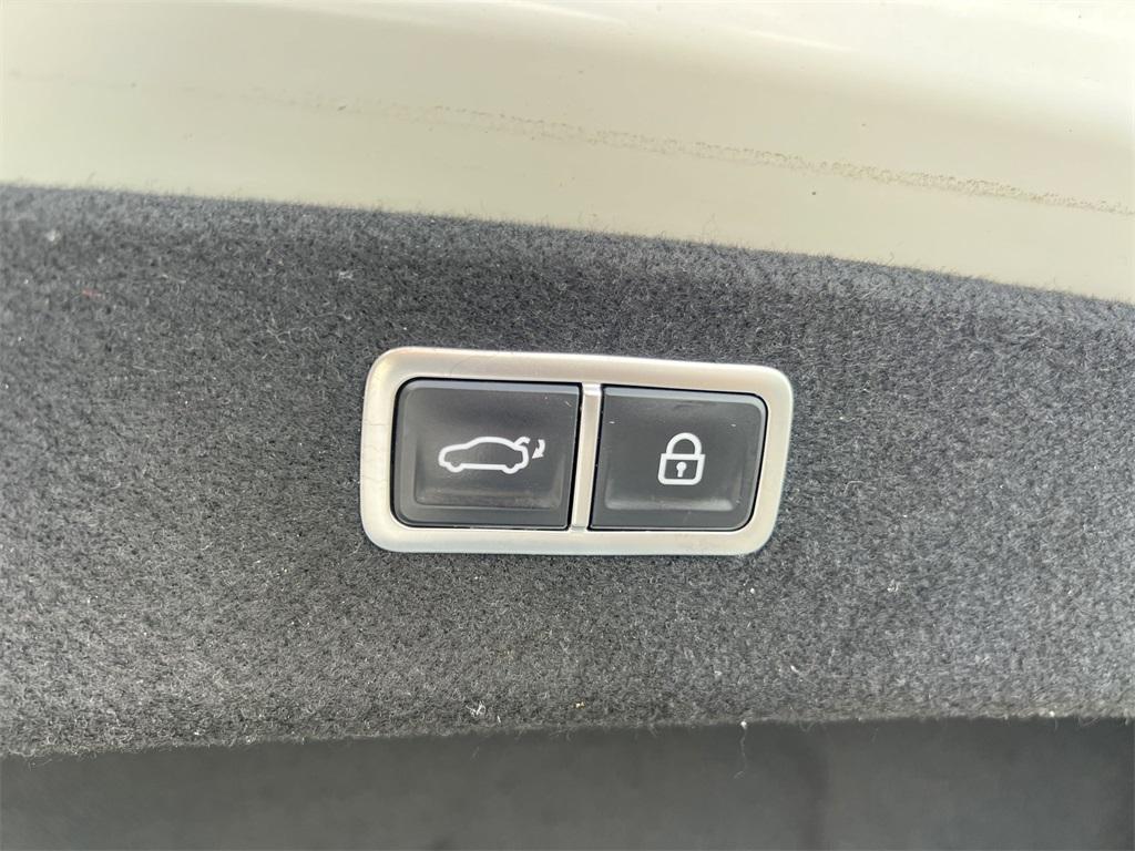 used 2021 Genesis G80 car, priced at $31,692