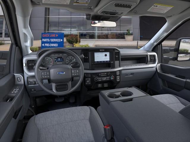 new 2025 Ford F-250 car, priced at $72,640