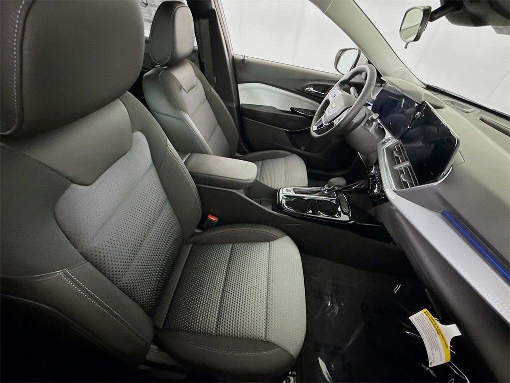 new 2025 Chevrolet Trax car, priced at $24,621