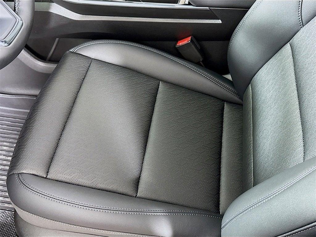 new 2026 Chevrolet Equinox car, priced at $32,415