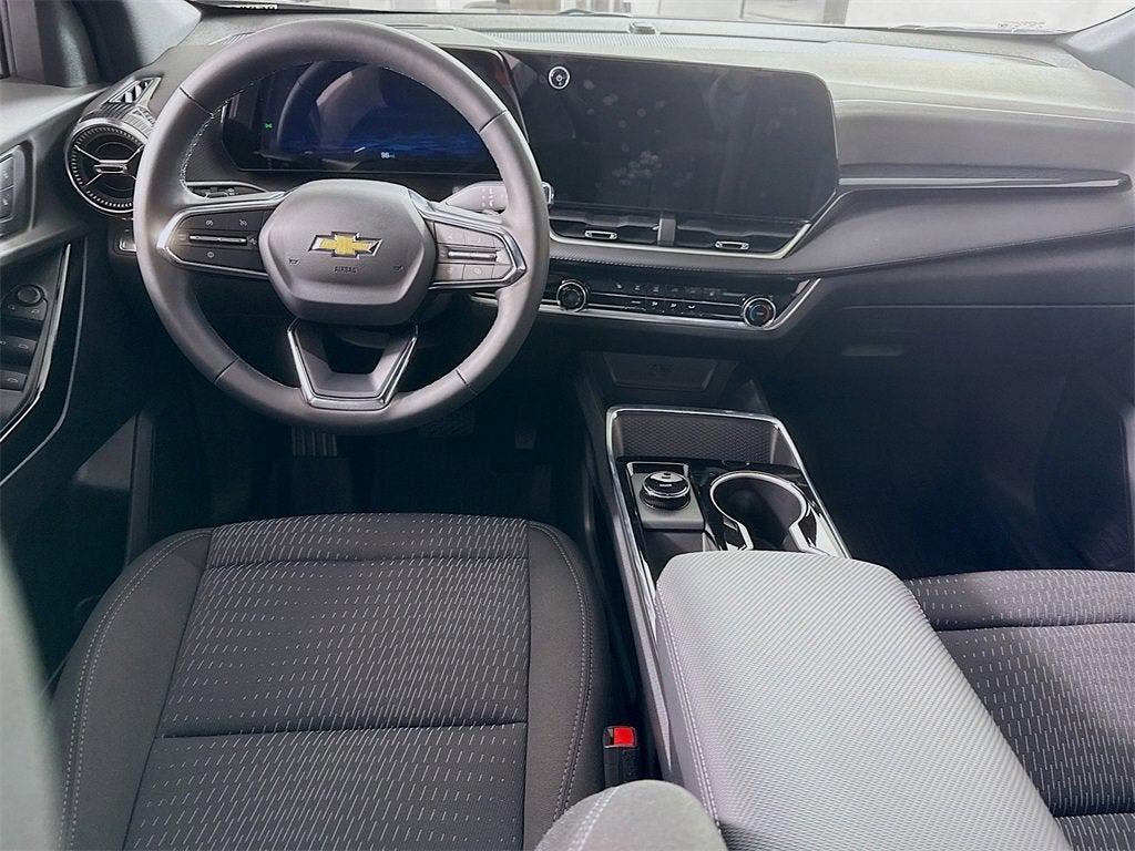 new 2026 Chevrolet Equinox car, priced at $31,118
