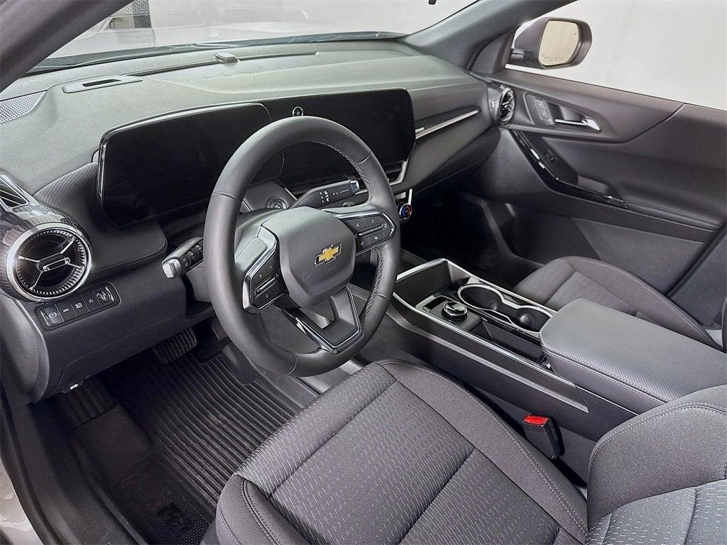 new 2026 Chevrolet Equinox car, priced at $31,118