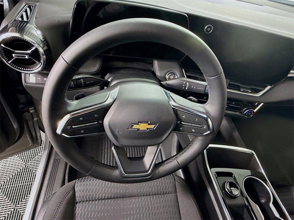 new 2026 Chevrolet Equinox car, priced at $31,118