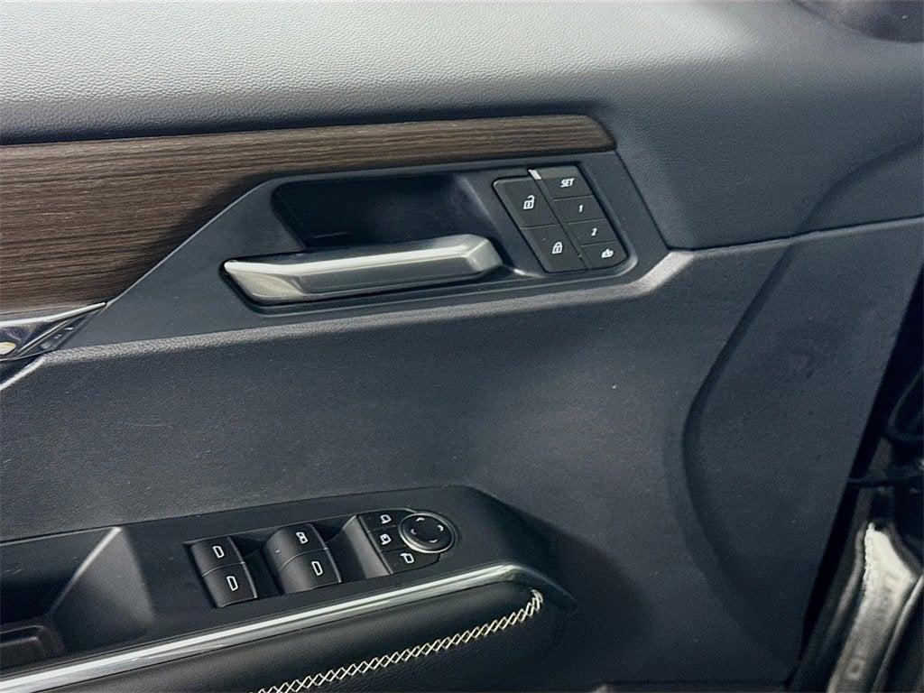 used 2025 GMC Acadia car, priced at $50,997