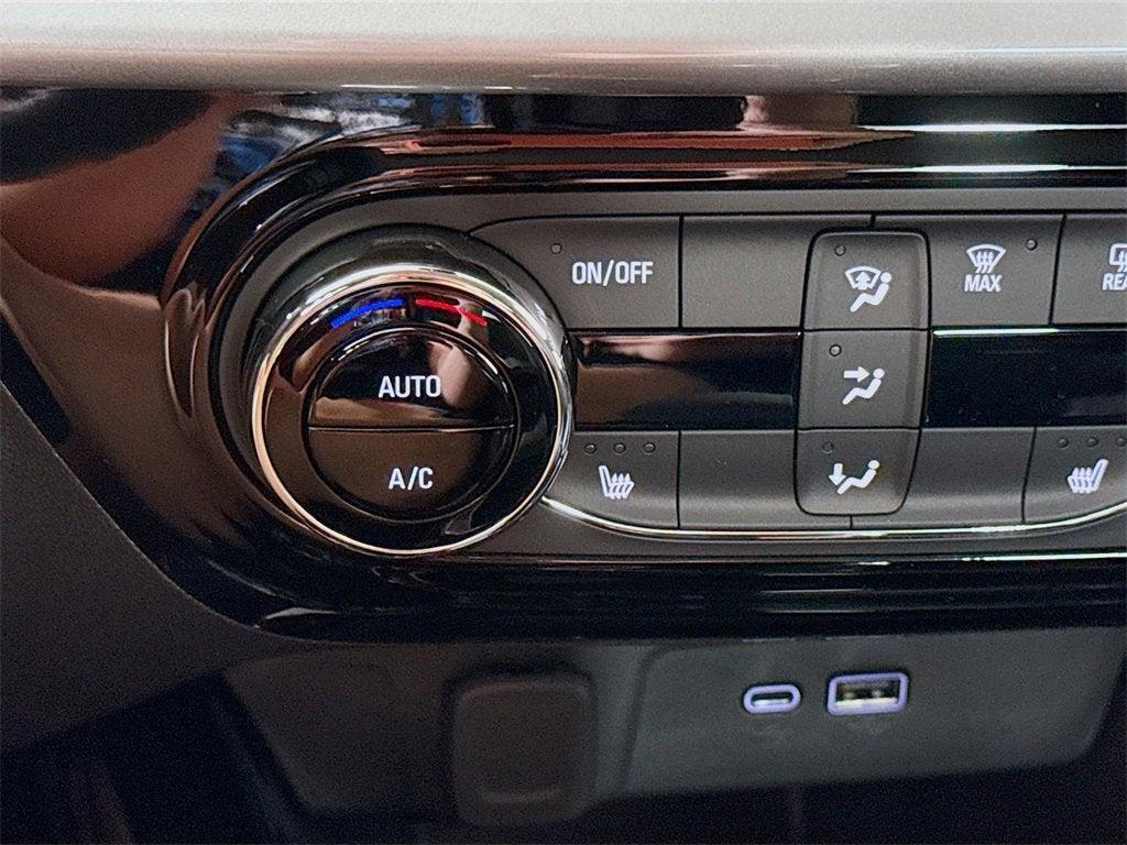 new 2025 Chevrolet Trax car, priced at $24,621
