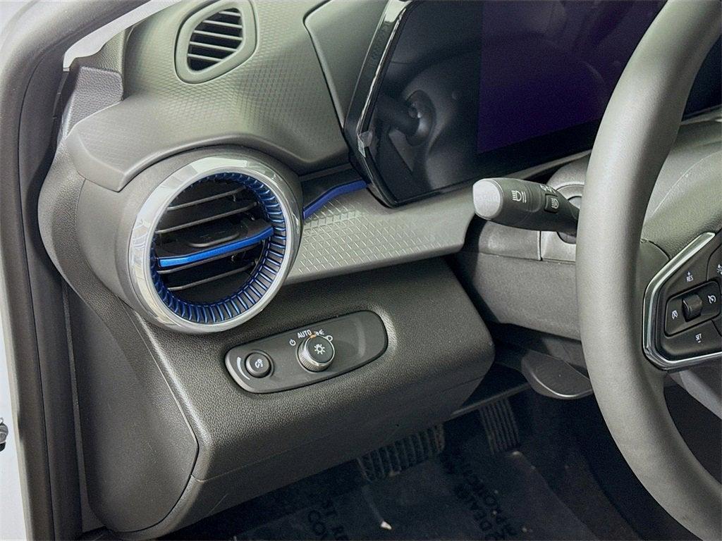 new 2025 Chevrolet Trax car, priced at $24,621