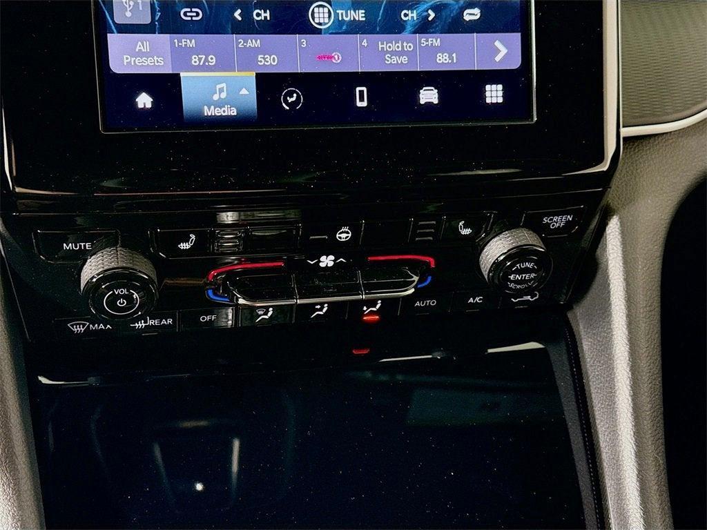 used 2024 Jeep Grand Cherokee L car, priced at $32,997