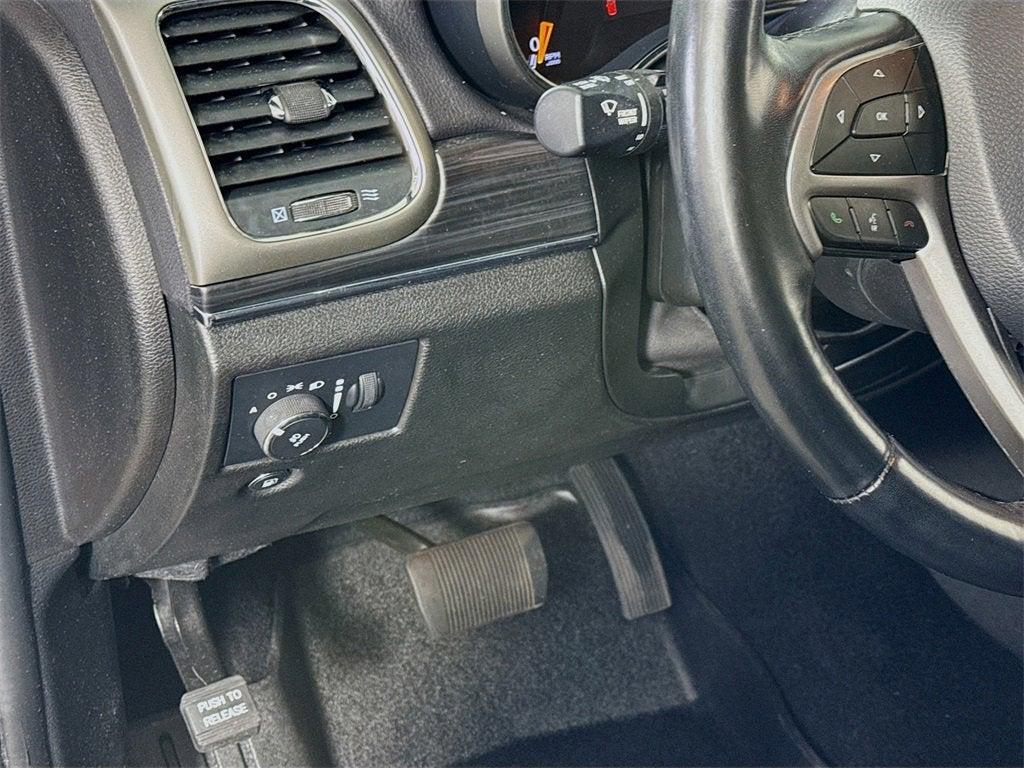 used 2021 Jeep Grand Cherokee car, priced at $23,497