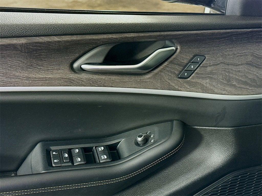 used 2023 Jeep Grand Cherokee L car, priced at $32,997