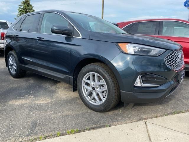 new 2024 Ford Edge car, priced at $44,324